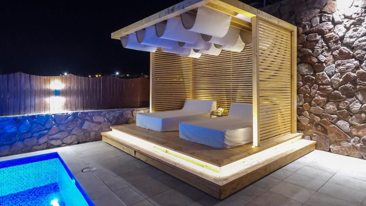 Luxury By The Pool Maison d'hôtes *