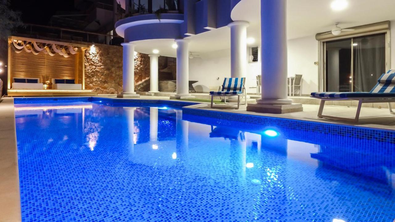 Luxury By The Pool